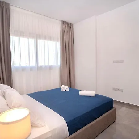 Celeste 402 - Luxury 3 Bedroom Penthouse Appartement *