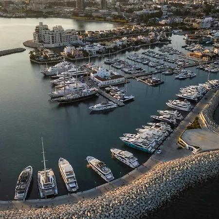 Appartement Celeste 402 - Luxury 3 Bedroom Penthouse *