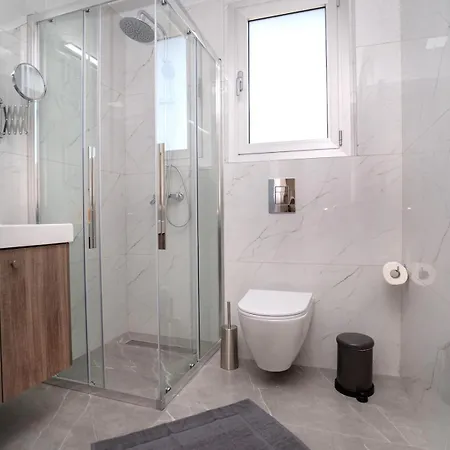 Appartement Celeste 402 - Luxury 3 Bedroom Penthouse