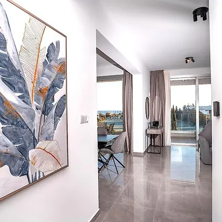 Appartement Celeste 402 - Luxury 3 Bedroom Penthouse