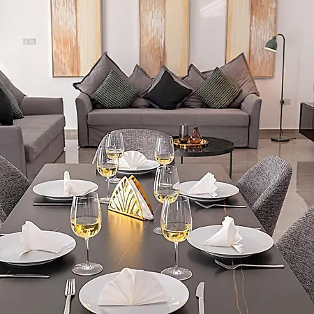 Celeste 402 - Luxury 3 Bedroom Penthouse
