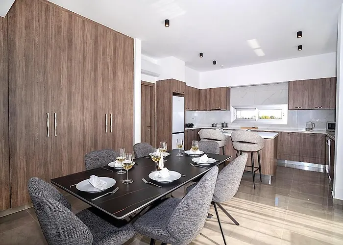 Apartamento Celeste 402 - Luxury 3 Bedroom Penthouse Limassol