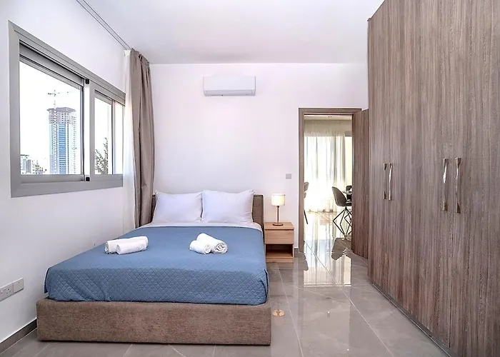 Celeste 402 - Luxury 3 Bedroom Penthouse アパート リマソール